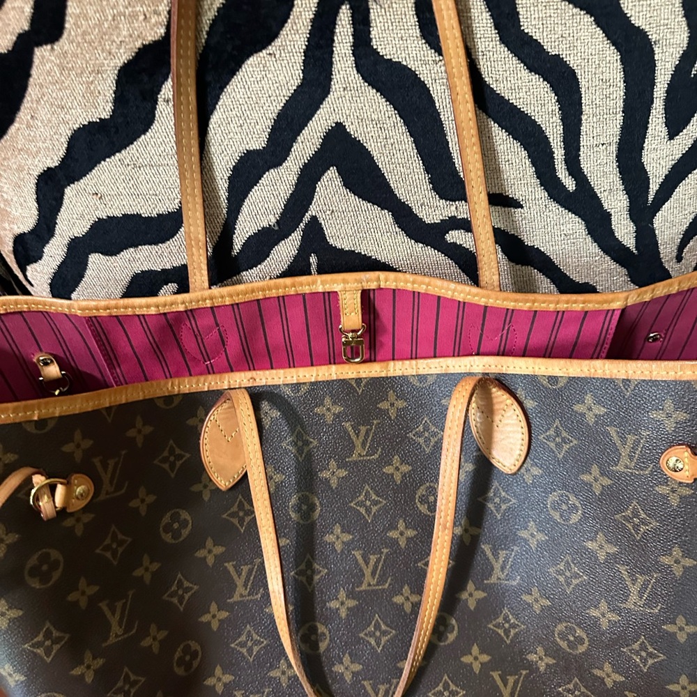 Louis Vuitton Monogram GM Tote with Pink Interior , with purchase box - Picture 15 of 16